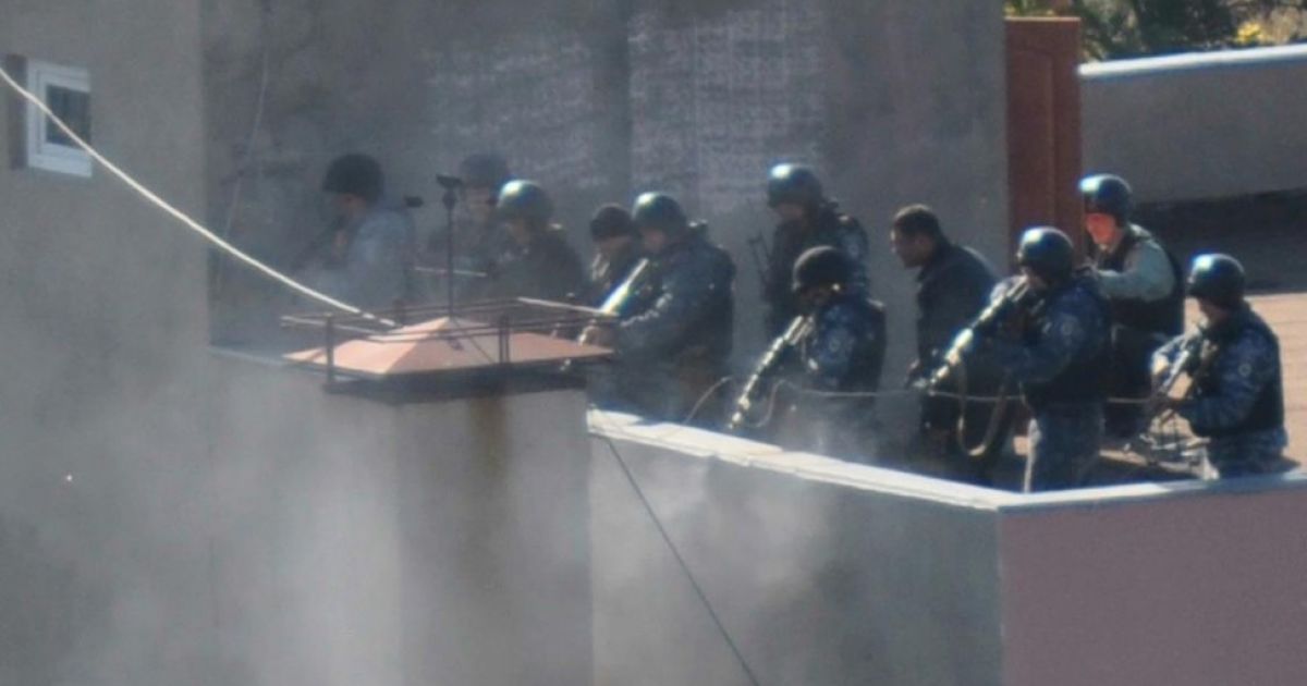 В центрі Одеси було проведено спецоперацію із затримання громадянина РФ Аслана Дікаєва та його посібників, яких розшукують за скоєння вбивства. / © Думская.net