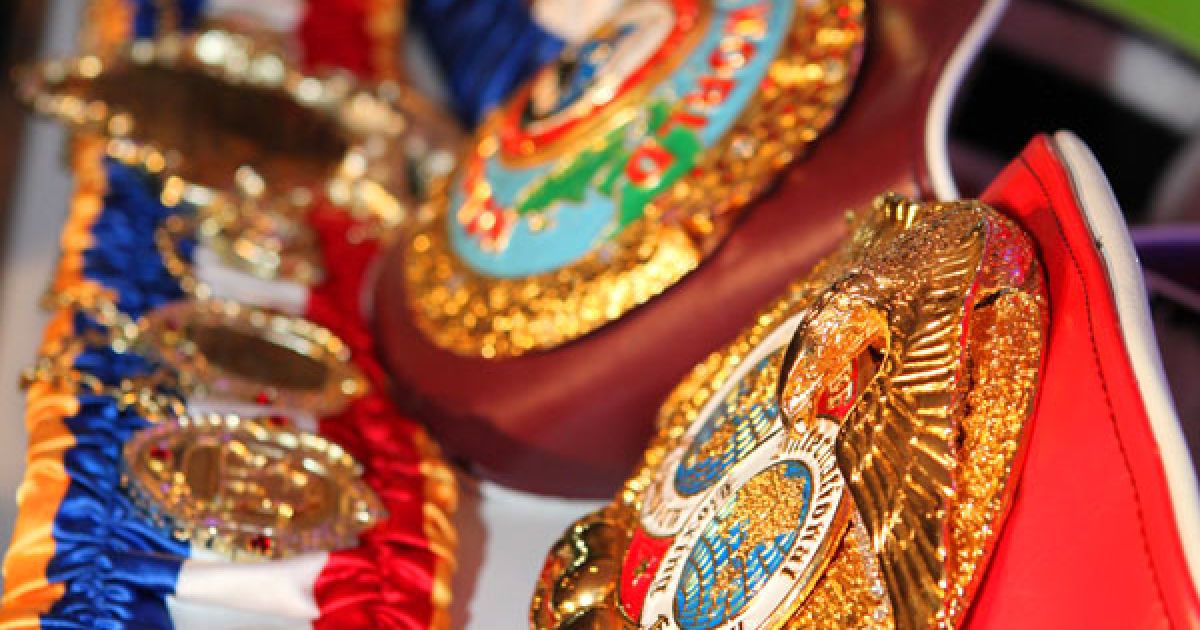 У Дюссельдорфі відбулась перша зустріч Володимира Кличка і Жана-Марка Мормека. / © AFP