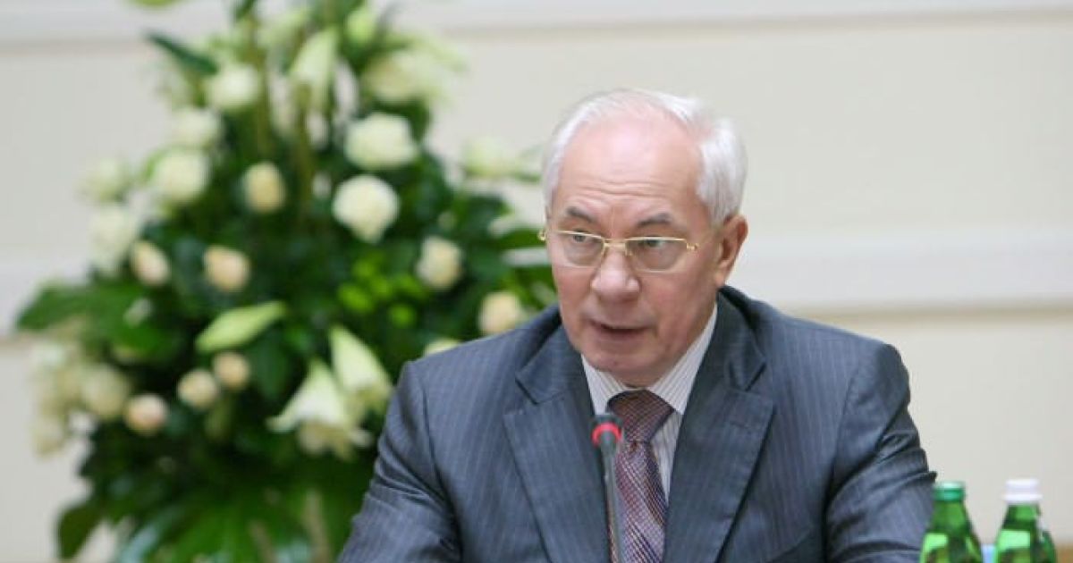 Азаров попросив чорнобильців більше не протестувати