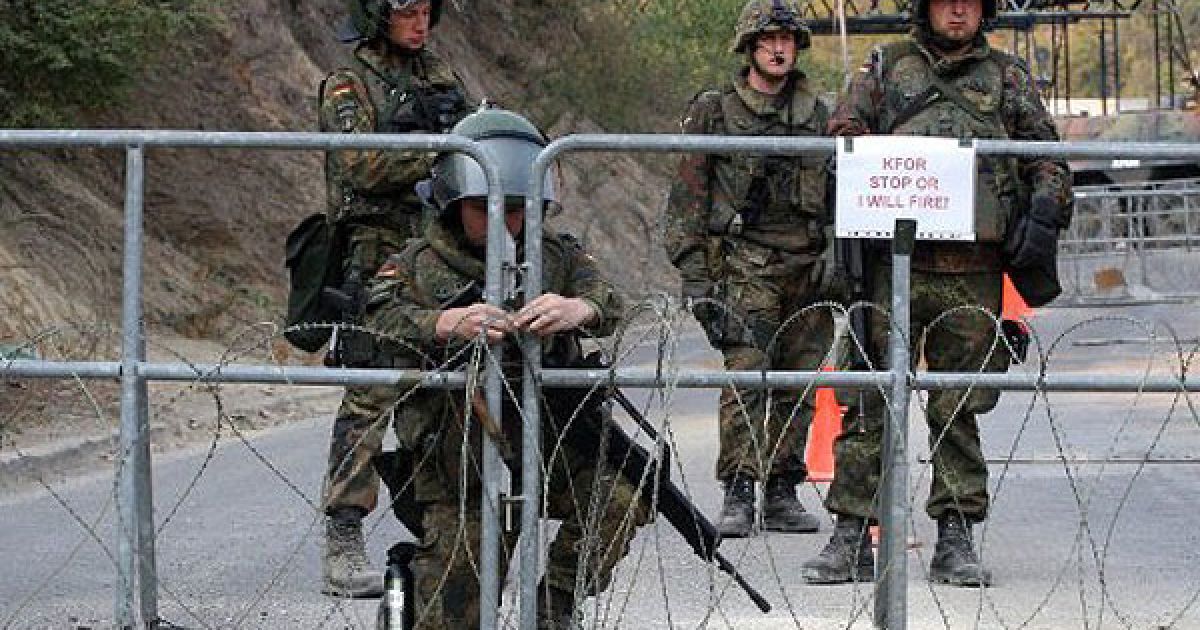 Сербія. Німецькі солдати з сил ЄС охороняють кордон між Сербією та Косово. / © AFP