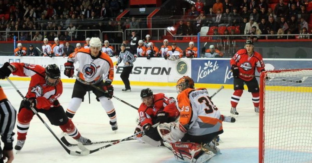 "Донбас" програв удома "Супутнику"