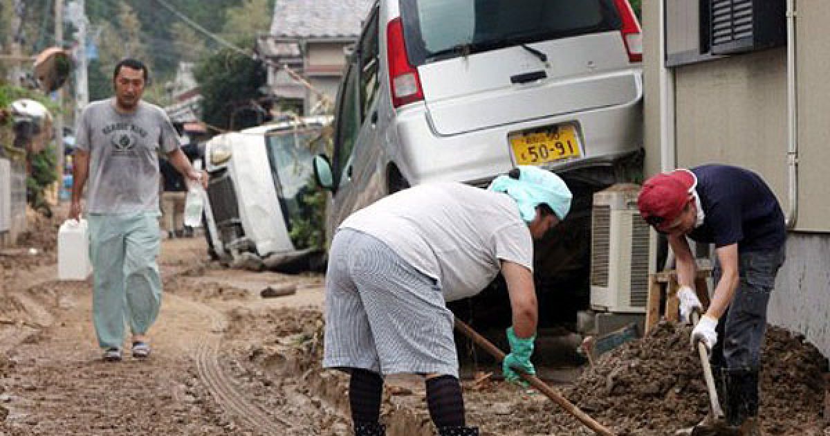 Тайфун "Талас" обрушився на південь Японії, десятки людей загинули і зникли безвісти / © AFP