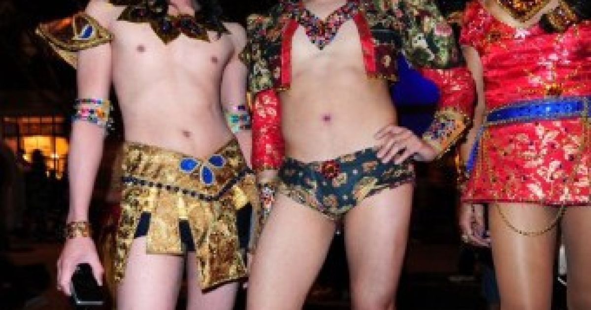 В Нью-Йорку провели наймасовіший за всю історію міста Хелловін-парад. / © AFP