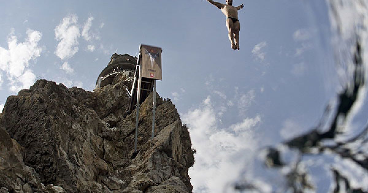 В Ялті вперше провели фінал престижної світової серії Red Bull Cliff Diving 2011. / © RedBullContentpool