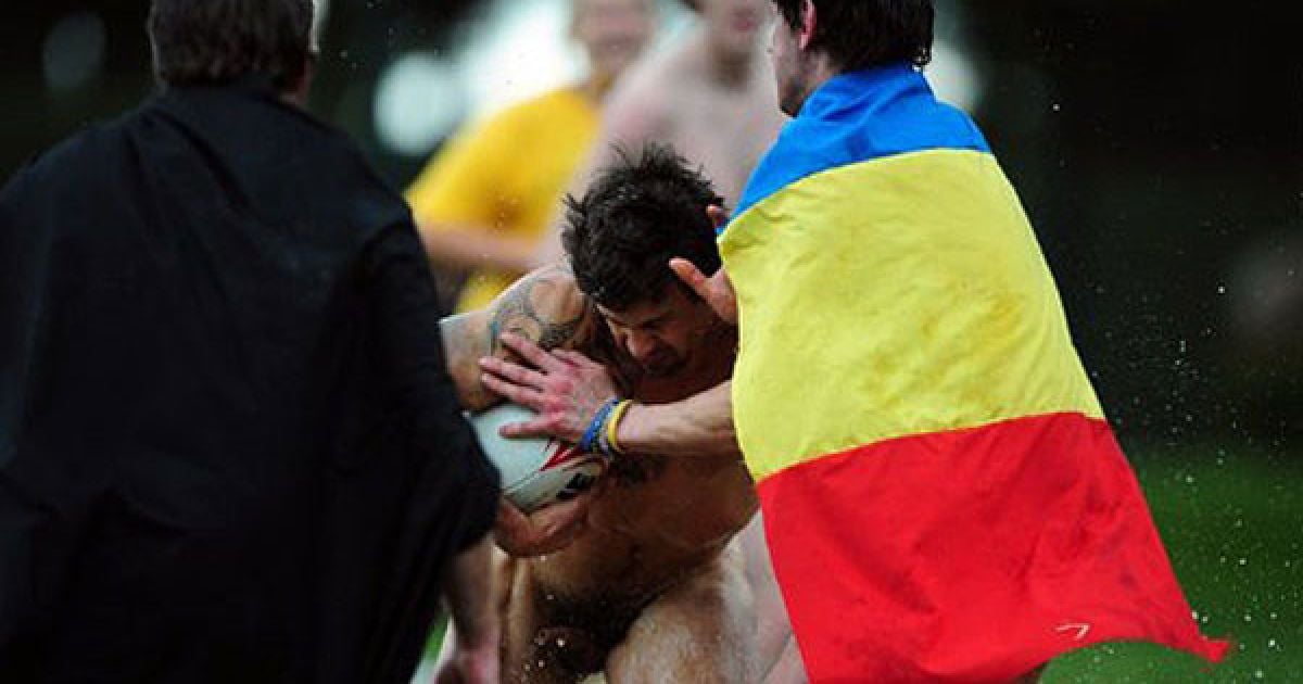 У Новій Зеландії провели матч з "оголеного" регбі між "Nude Blacks" та "Romanian Vampires". / © AFP