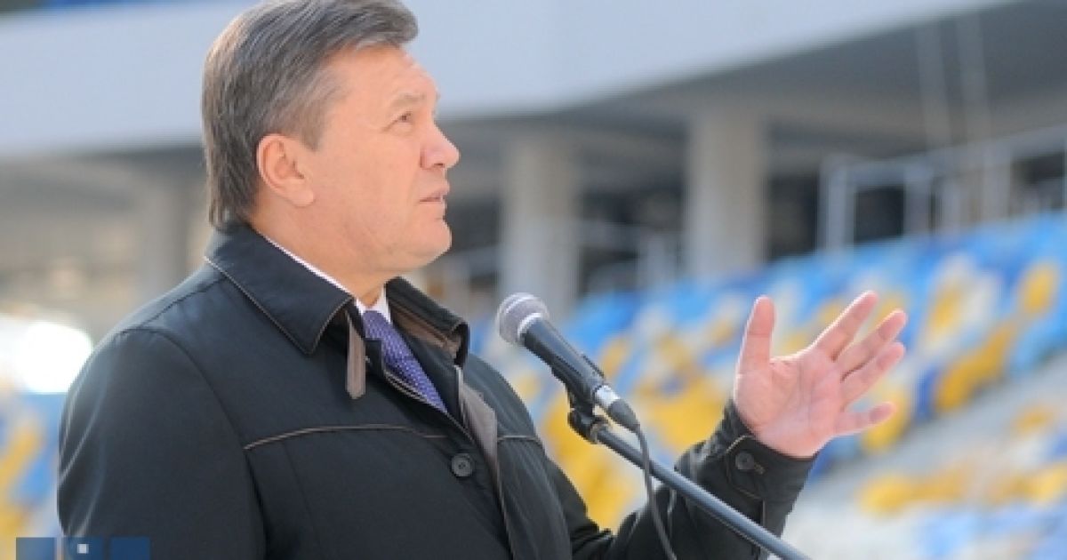 Президент проінспектував стадіон, запевнив що свято відбудеться і завершив свою робочу поїздку до Львова. / © zik.com.ua