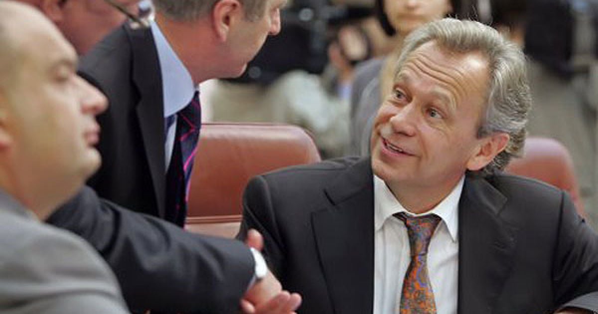Міністр аграрної політики і продовольства України Микола Присяжнюк вітає колег / © УНІАН