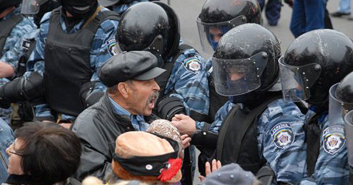 Сутички з "Беркутом" біля Печерського суду_24 / © УНІАН