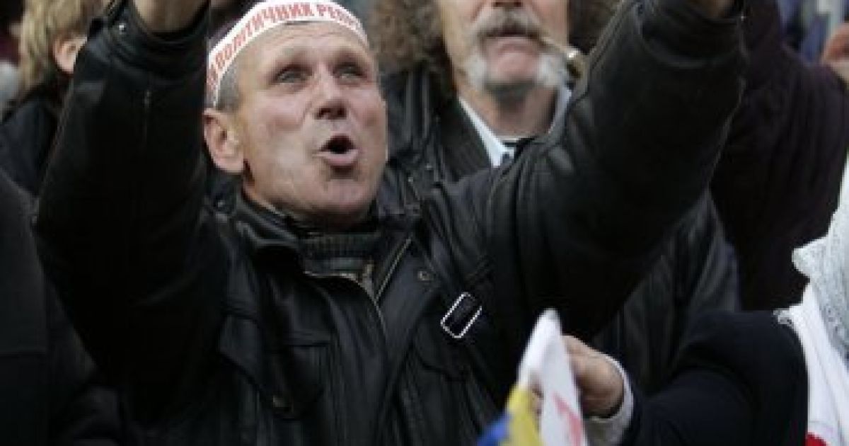 Мітинг під Лук&#039;янівським СІЗО на підтримку Юлії Тимошенко. / © УНІАН