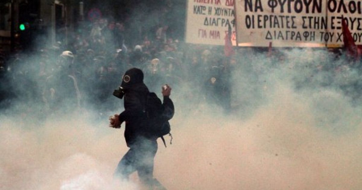 В Афінах сплахнули сутички між владою і мітингувальниками / © AFP