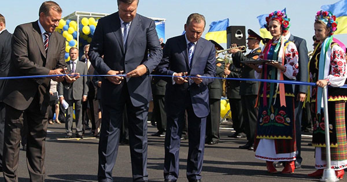 Глава держави взяв участь у відкритті багаторівневої транспортної розв&rsquo;язки на автодорозі Київ-Чоп / © President.gov.ua