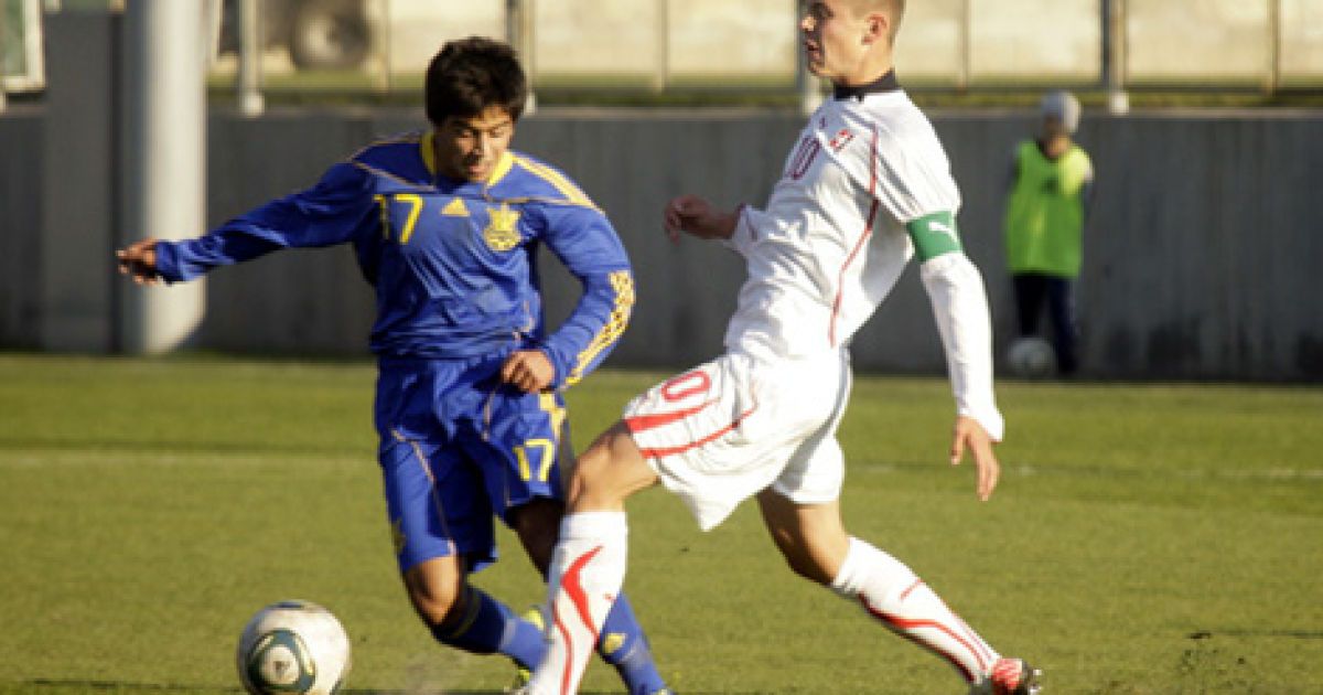 З м&rsquo;ячем центральний півзахисник збірної України Бека Вачиберадзе