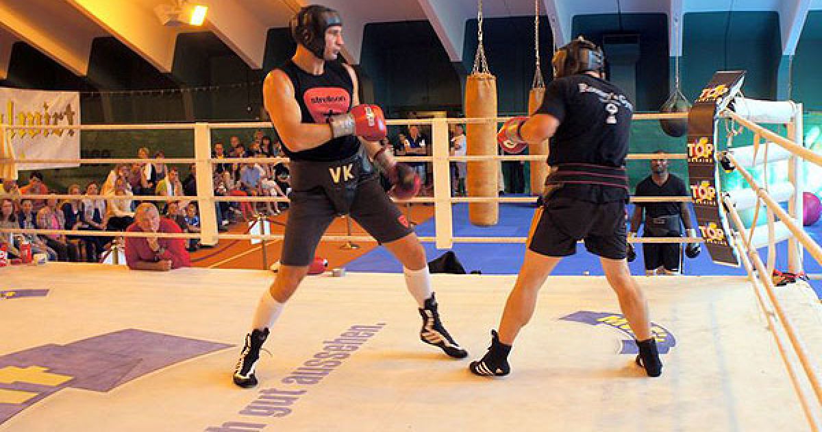 Чемпіон світу з боксу за версією WBC Віталій Кличко готується до бою з Томашом Адамеком, який відбудеться 10 вересня у Вроцлаві. / © Klitschko / Facebook
