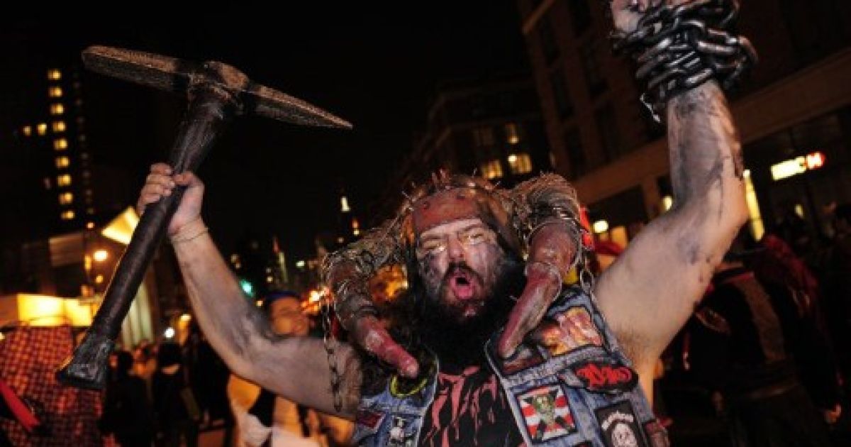 В Нью-Йорку провели наймасовіший за всю історію міста Хелловін-парад. / © AFP