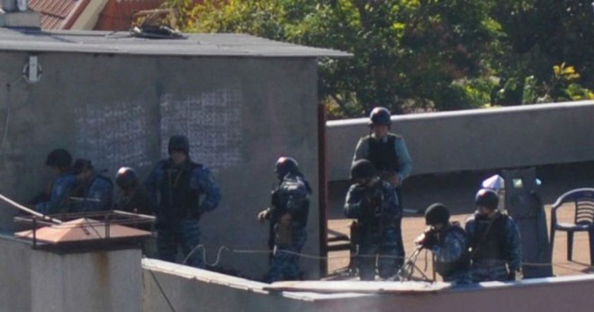 В центрі Одеси було проведено спецоперацію із затримання громадянина РФ Аслана Дікаєва та його посібників, яких розшукують за скоєння вбивства. / © Думская.net