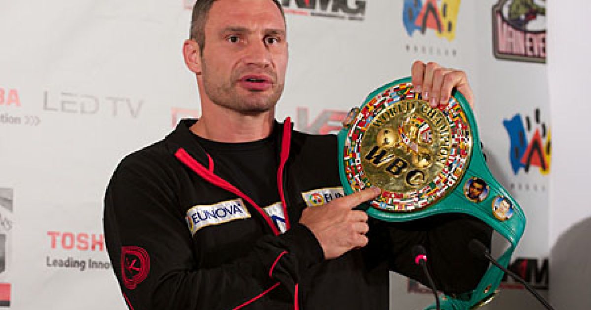 У Вроцлаві відбулась прес-конференція чемпіона світу з боксу у надважкій вазі за версією WBC Віталія Кличка і претендента на титул Томаша Адамека. / © fightnews.com