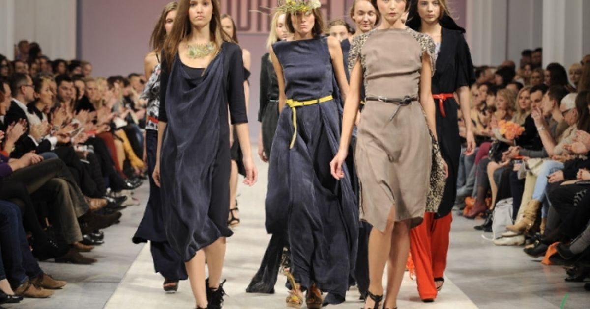 На щорічній модній події Ukrainian Fashion Week, яка пройшла в Києві, українські та іноземні дизайнери представли весняно-літні колекції 2012 року. / © fashionweek.com.ua