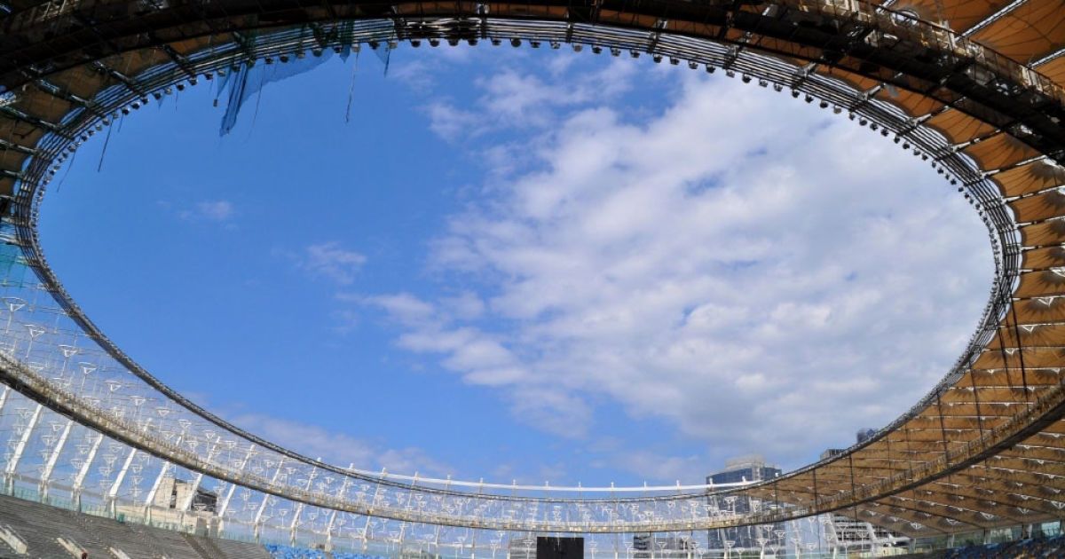 В Києві активно завершують реконструкцію НСК "Олімпійський": закінчують монтаж глядацьких сидінь та мембранного покриття. / © nsc-olymp.com