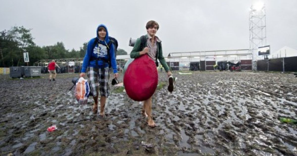 Через потужний ураган, який пронісся над музичним фестивалем Pukkelpop в Бельгії, п&rsquo;ятеро людей загинули, близько 40 отримали поранення. / © AFP