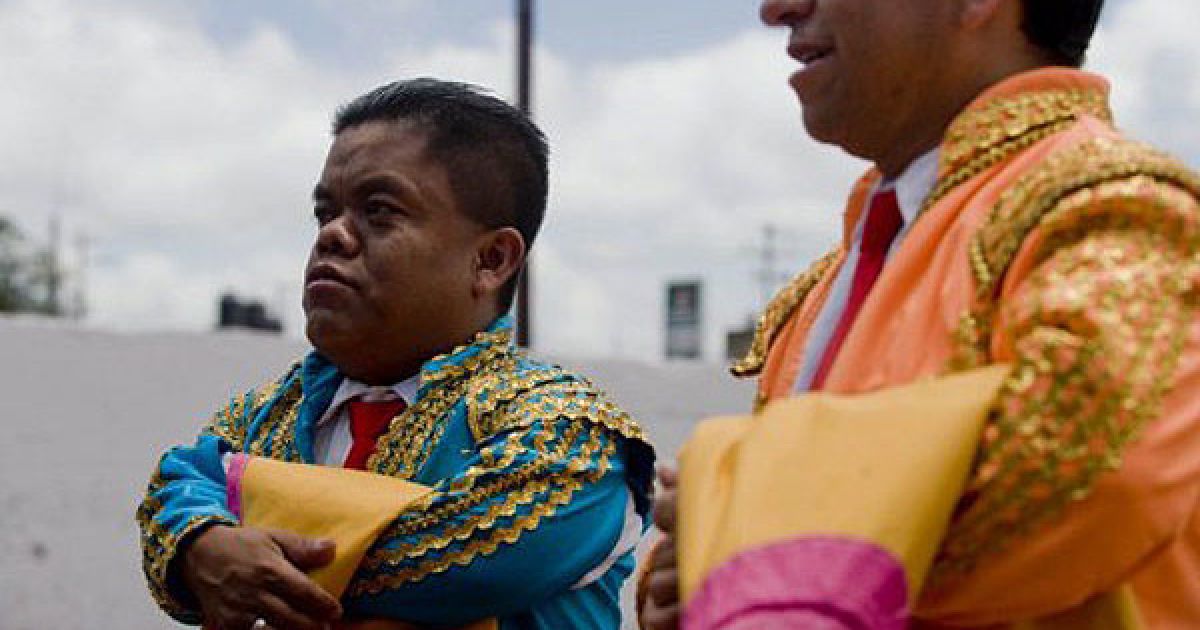 Родео-шоу від трупи карликів-матадорів у мексиканському місті Закатлан / © AFP