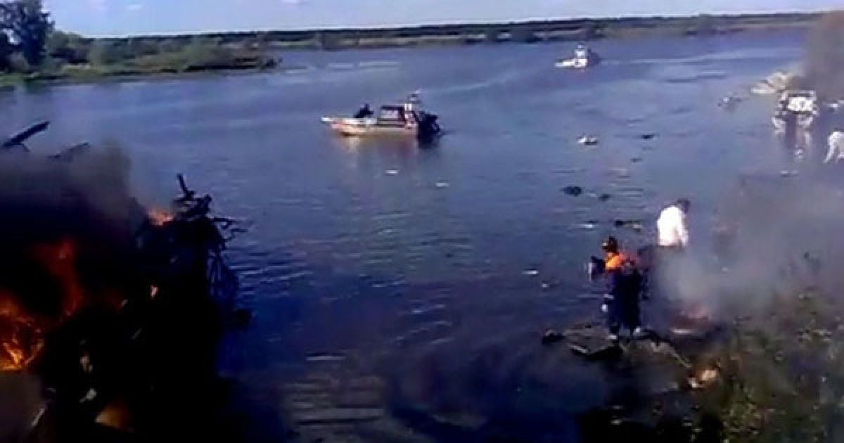 Під Ярославлем сталась авіакатастрофа літака Як-42, в результаті якої загинула хокейна команда "Локомотив". / © ИТАР-ТАСС
