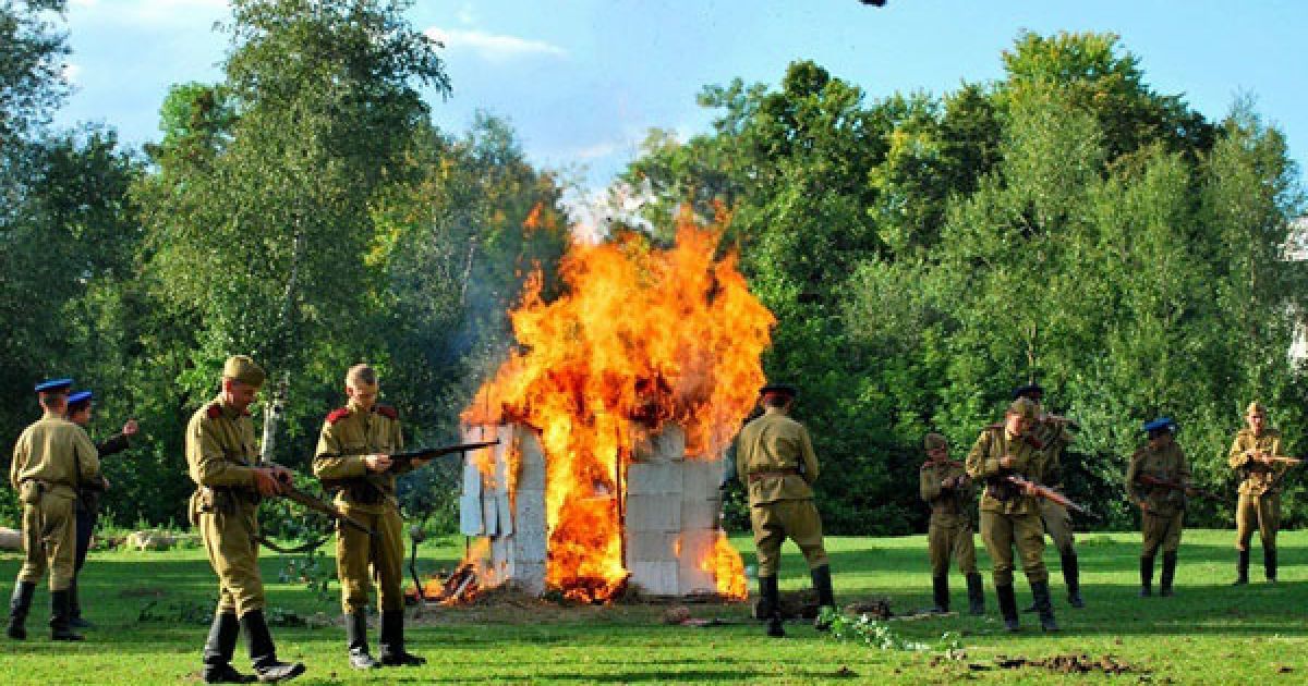 В Луцьку відбувся V фестиваль українського духу "Бандерштат-2011", в якому взяла участь патріотично налаштована молодь з усієї України. / © volynnews.com