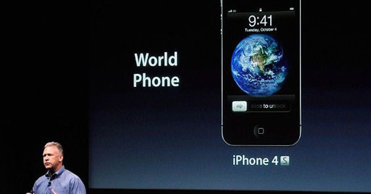 Компанія Apple на прес-конференції в Купертіно представила новий смартфон iPhone 4S / © AFP