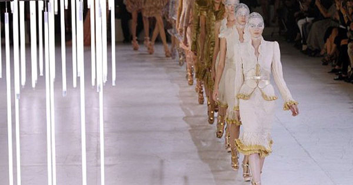 Paris Fashion Week 2011_5 / © AFP