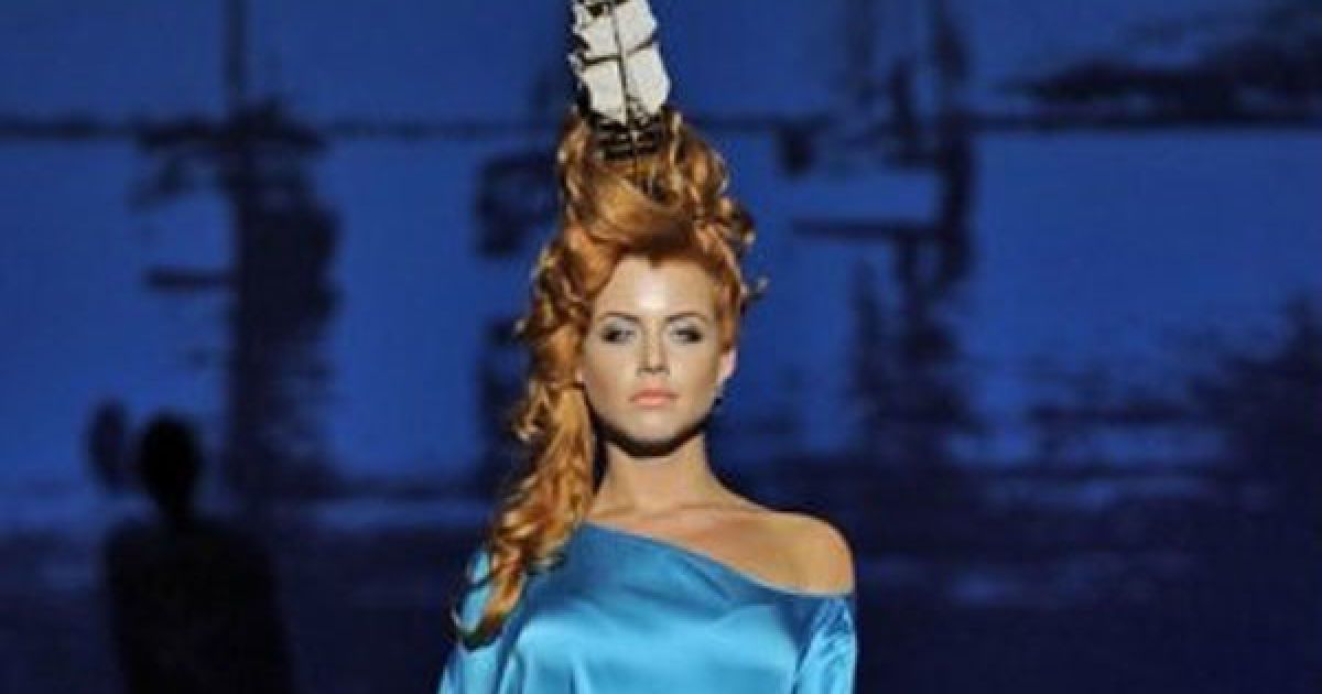 У показі Катерини Рождественської взяли участь гурт Алібі", Антін Мухарський та ще кілька селебрітіс.