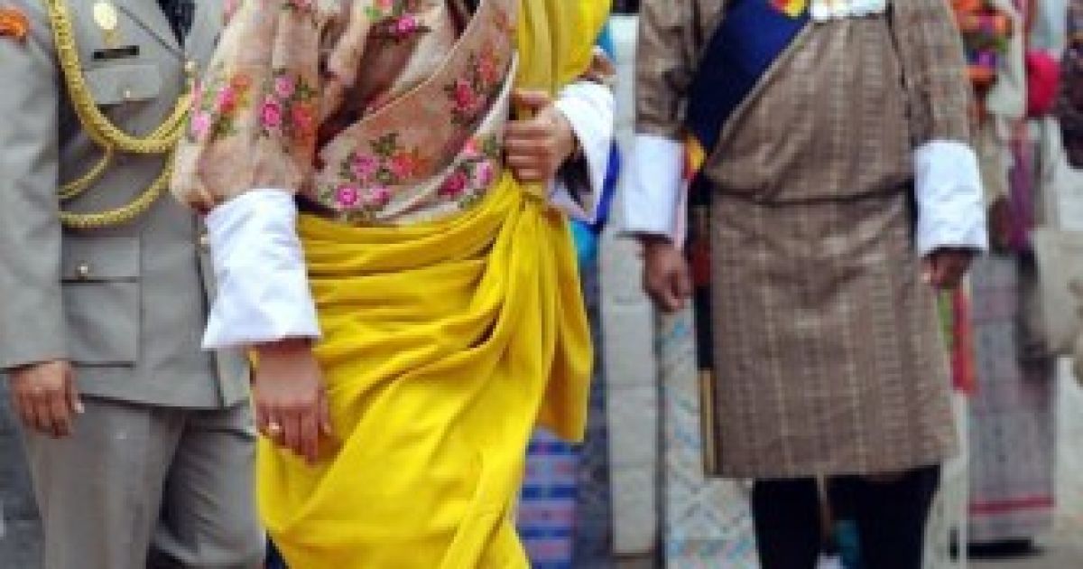 31-річний король Бутану Джігме Кхесар Намгьял Вангчук одружився із 21-річною студенткою Джетсун Пема. / © AFP