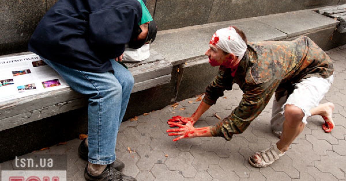 В Києві провели перший парад зомбі