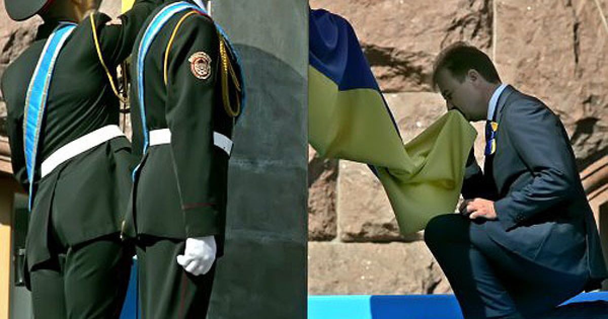 Урочиста церемонія підняття Державного Прапора України відбулась біля столичної мерії. / © УНІАН