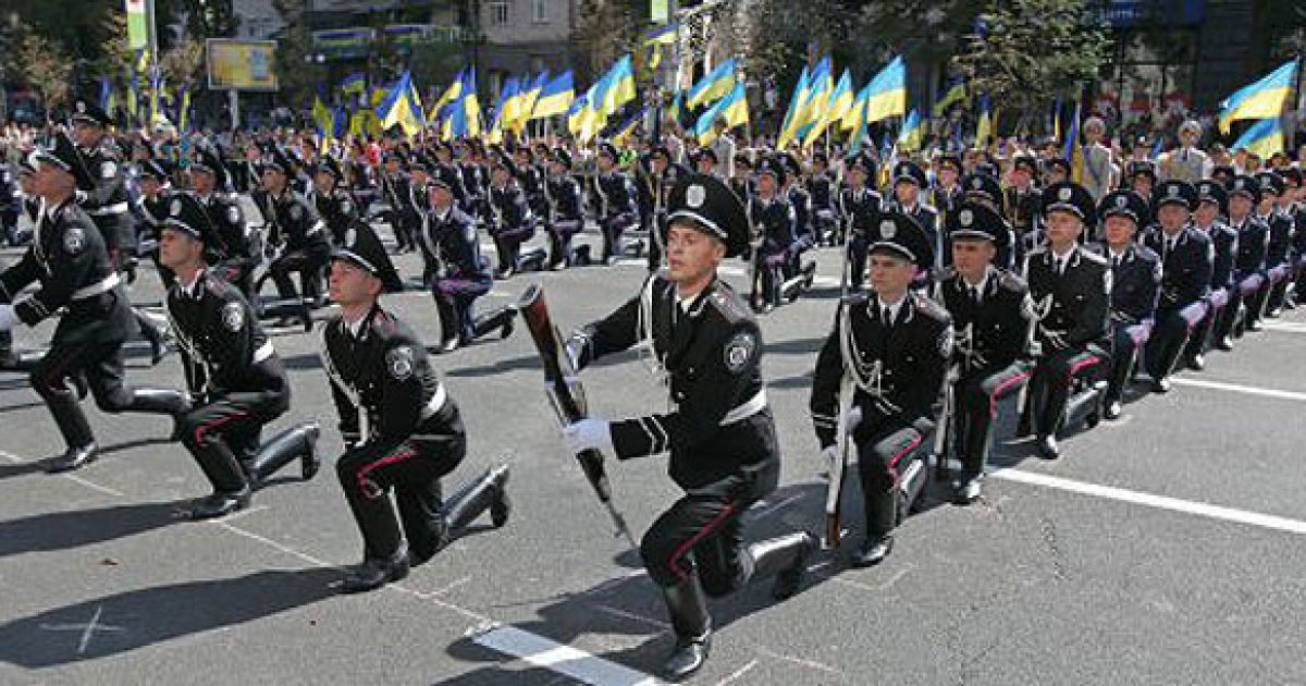 Урочиста церемонія підняття Державного Прапора України відбулась біля столичної мерії. / © УНІАН