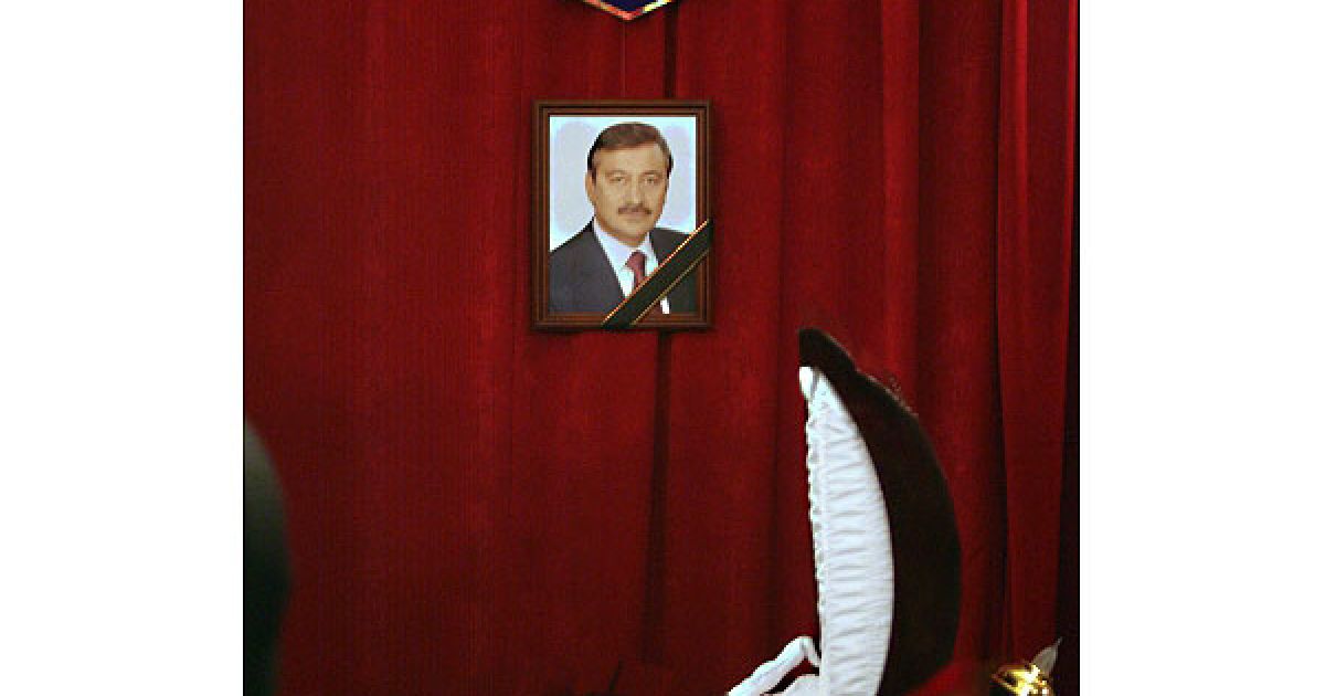 В Макіївці, в будівлі Театру юного глядача, відбулася громадянська панахида по прем&#039;єр-міністру Криму Василю Джарти / © Украинское Фото