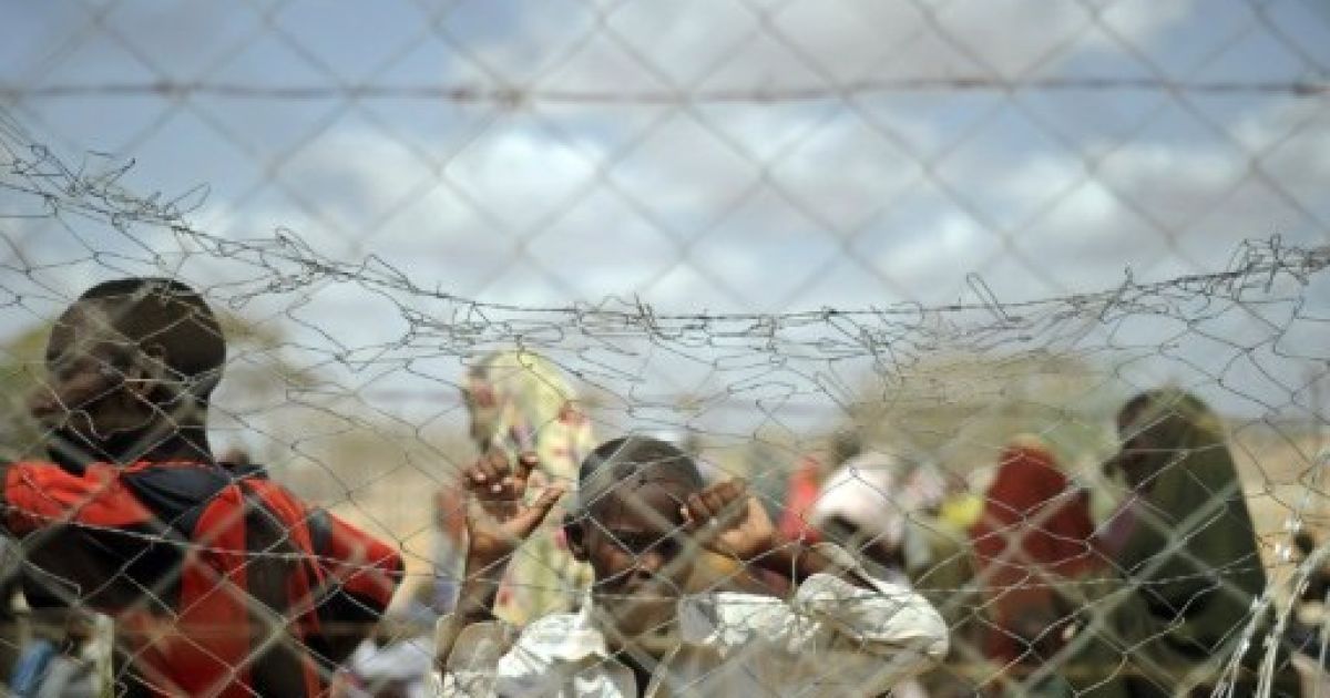 Вчені припускають, що недолік калорій, які надходять з їжею в дитячому віці, "загартовує"