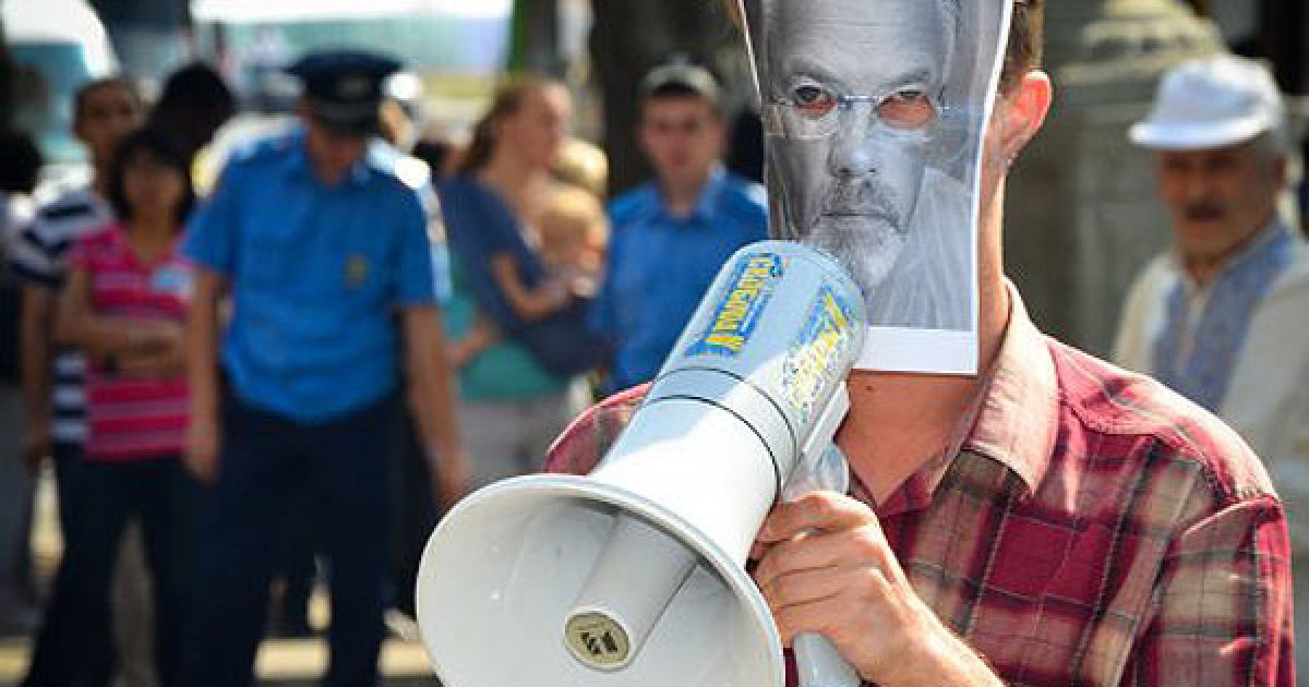 Акція проти міністра освіти і науки, молоді та спорту Дмитра Табачника у Харкові / © УНІАН
