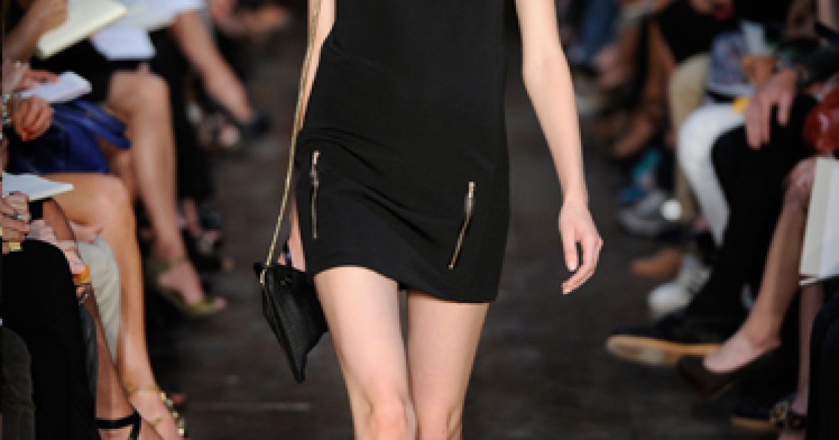 Ексклюзивна капсульна колекція міні-суконь Net-A-Porter від Victoria Beckham сезону spring/summer 2012