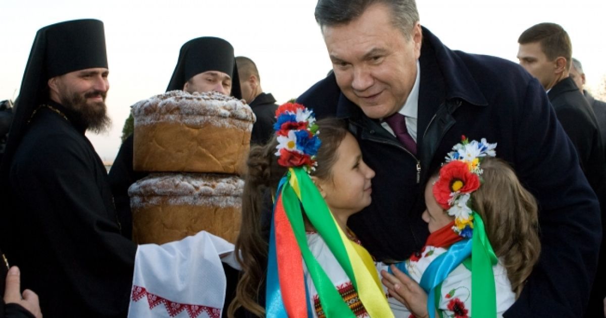 Віктор Янукович взяв участь у відкритті Будинку інвалідів при Банченському Свято-Вознесенському чоловічому монастирі