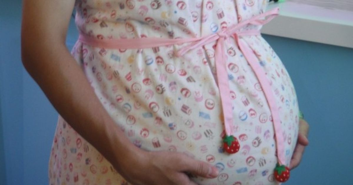 Японські винахідники створили симулятор вагітності, який на собі можуть випробувати не тільки жінки, а й чоловіки. / © DIgInfo TV