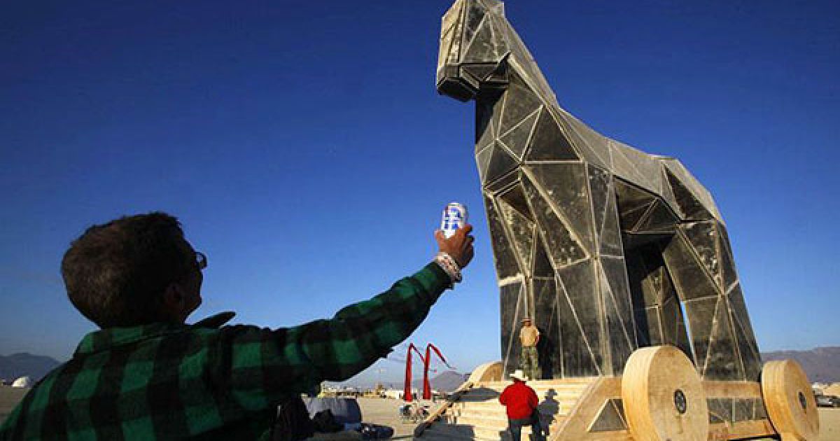 В пустелі Блек Рок у Неваді пройшов 25-ий фестиваль музики і мистецтв Burning Man 2011 / © bigpicture.ru
