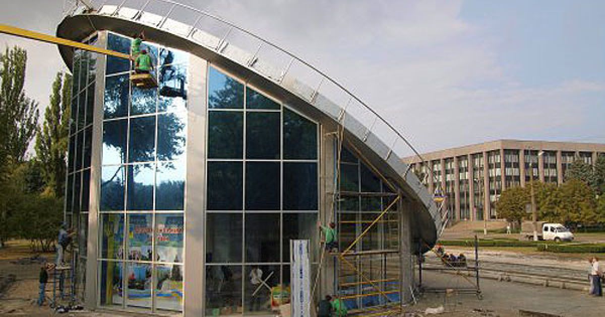 Квітковий годинник у Кривому Розі має діаметр 22 м / © УНІАН