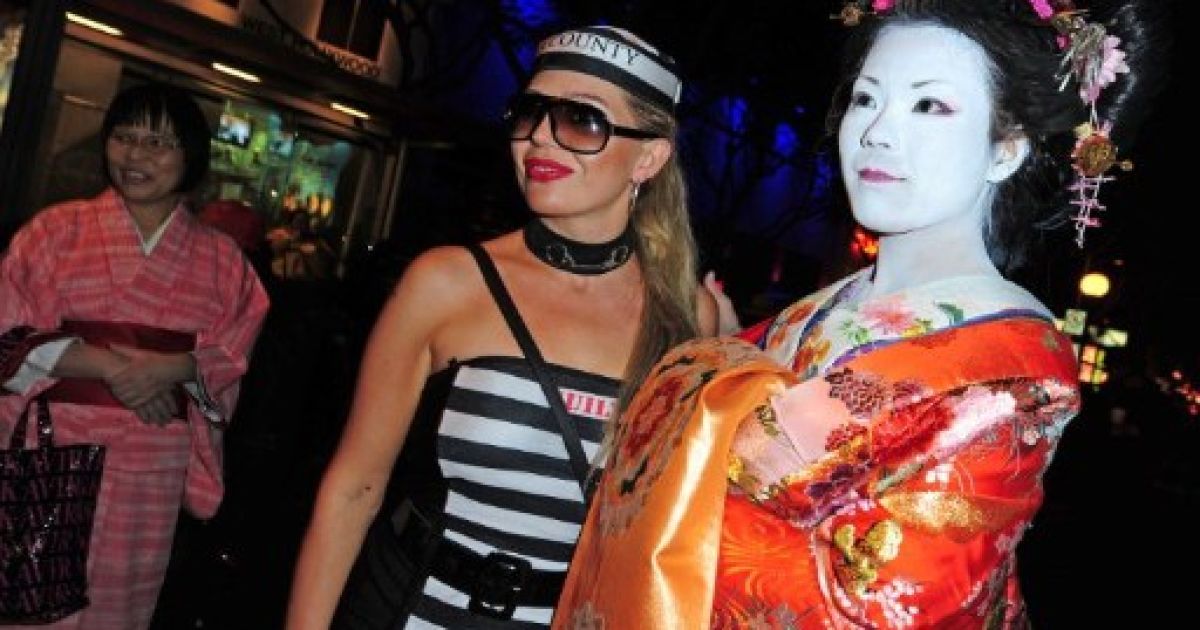 В Нью-Йорку провели наймасовіший за всю історію міста Хелловін-парад. / © AFP