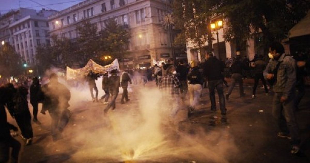 В Афінах сплахнули сутички між владою і мітингувальниками / © AFP