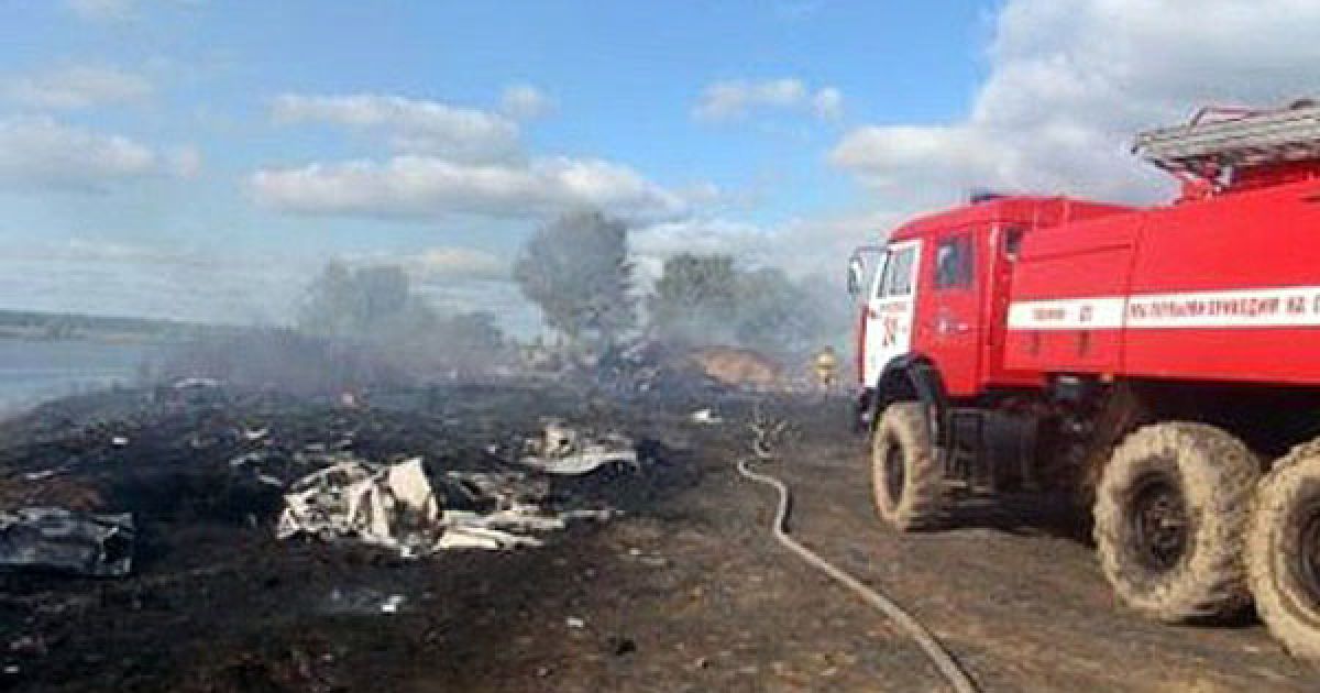 Під Ярославлем сталась авіакатастрофа літака Як-42, в результаті якої загинула хокейна команда "Локомотив". / © AFP