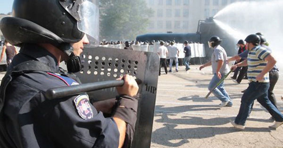 У Сімферополі бійці спецназу провели тактико-спеціальні навчання "Хвиля".