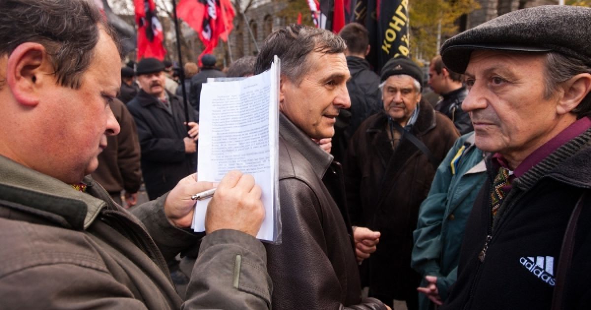 Більше сотні людей виступили за встановлення пам&rsquo;ятника гетьману Мазепі на площі Слави в Києві.