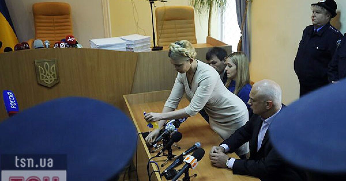 Суддя Родіон Кірєєв оголосить вирок екс-прем&#039;єру Юлії Тимошенко приблизно о 12:30 11 жовтня. Про це повідомило джерело ТСН.ua у залі Печерського суду.