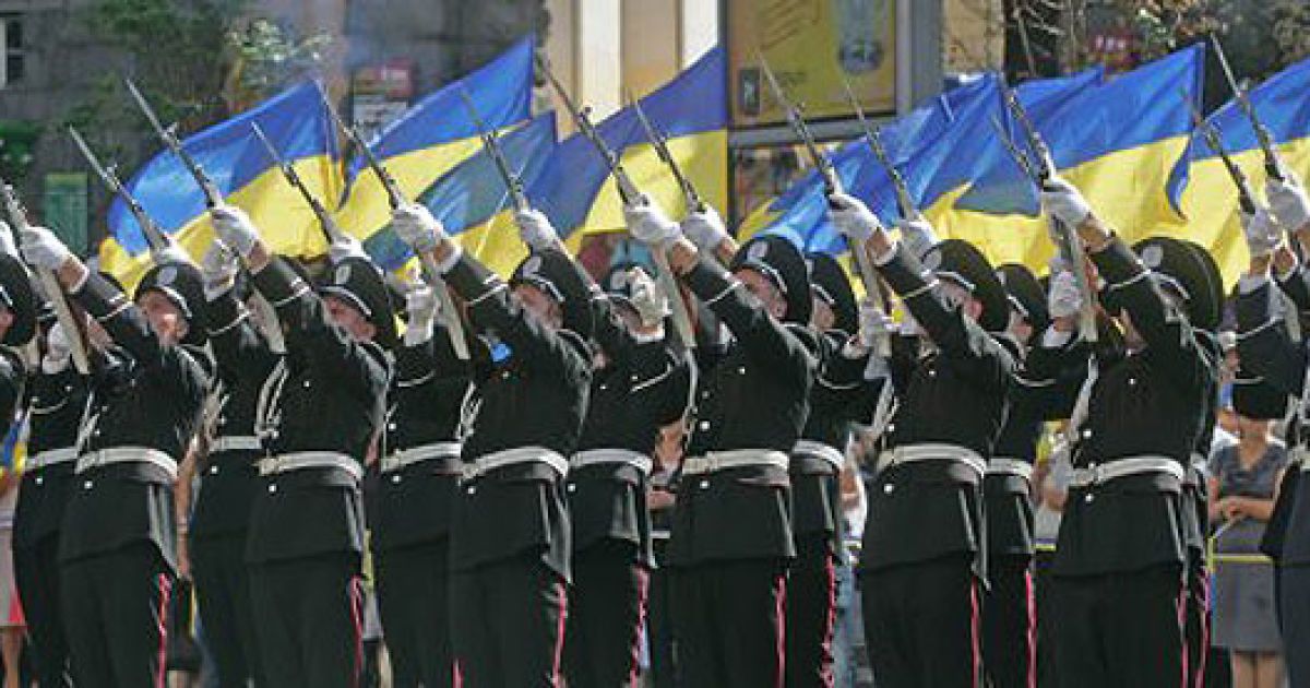 Урочиста церемонія підняття Державного Прапора України відбулась біля столичної мерії. / © УНІАН