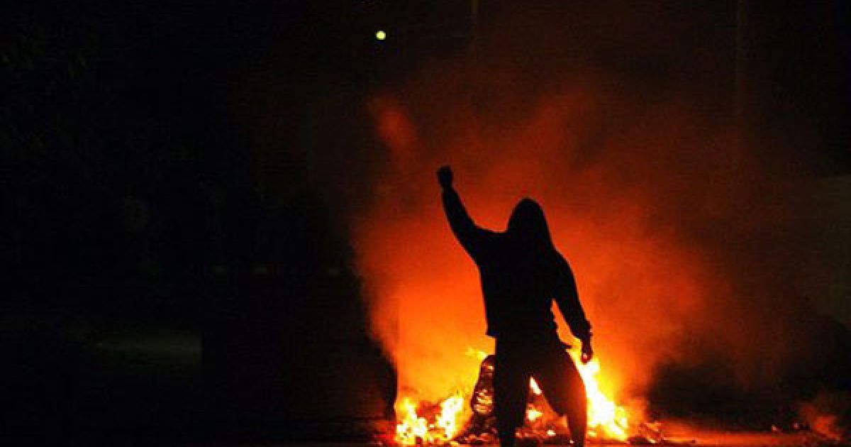 Виступи проти циган почалися у болгарському селі Катуніца, де під колесами мікроавтобуса циганського барона загинув 19-річний місцевий житель. / © AFP