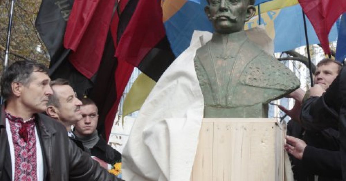 В Києві провели символічне відкриття пам&rsquo;ятника гетьману Івану Мазепі. / © УНІАН